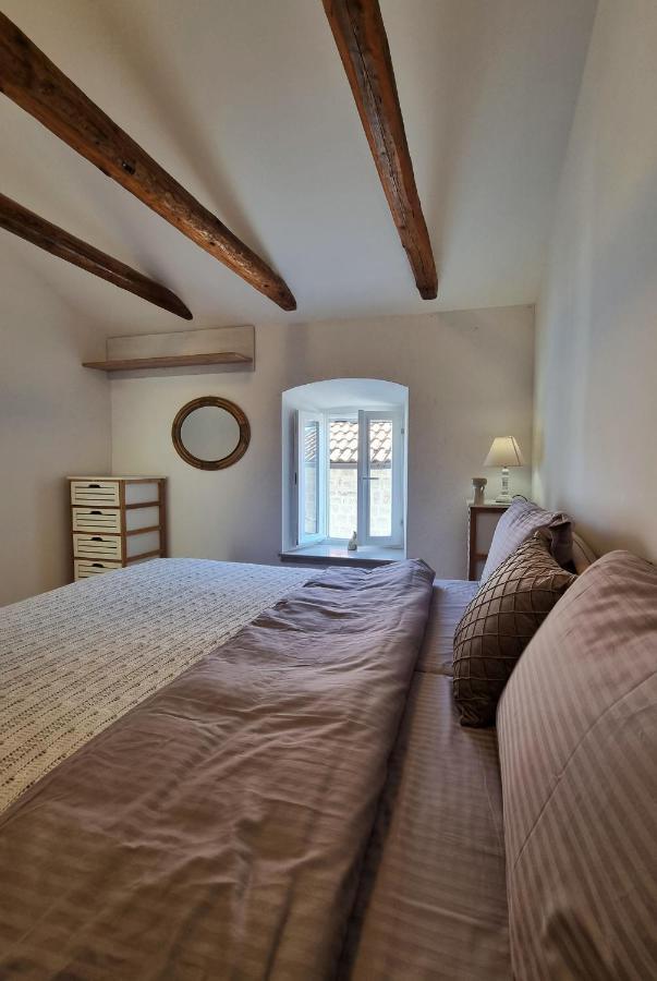 Veneto Apartment เปราสต์ ภายนอก รูปภาพ