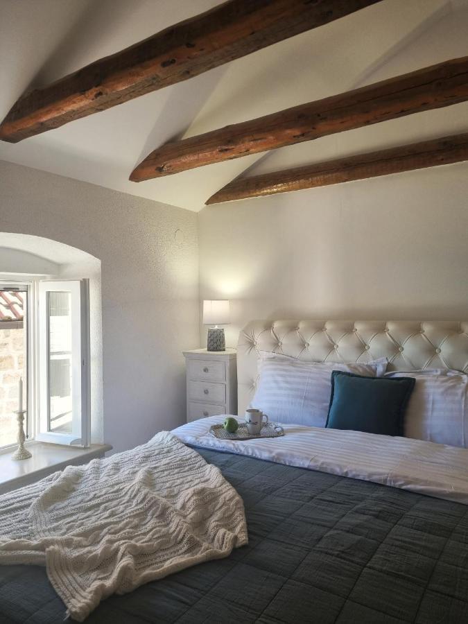 Veneto Apartment เปราสต์ ภายนอก รูปภาพ