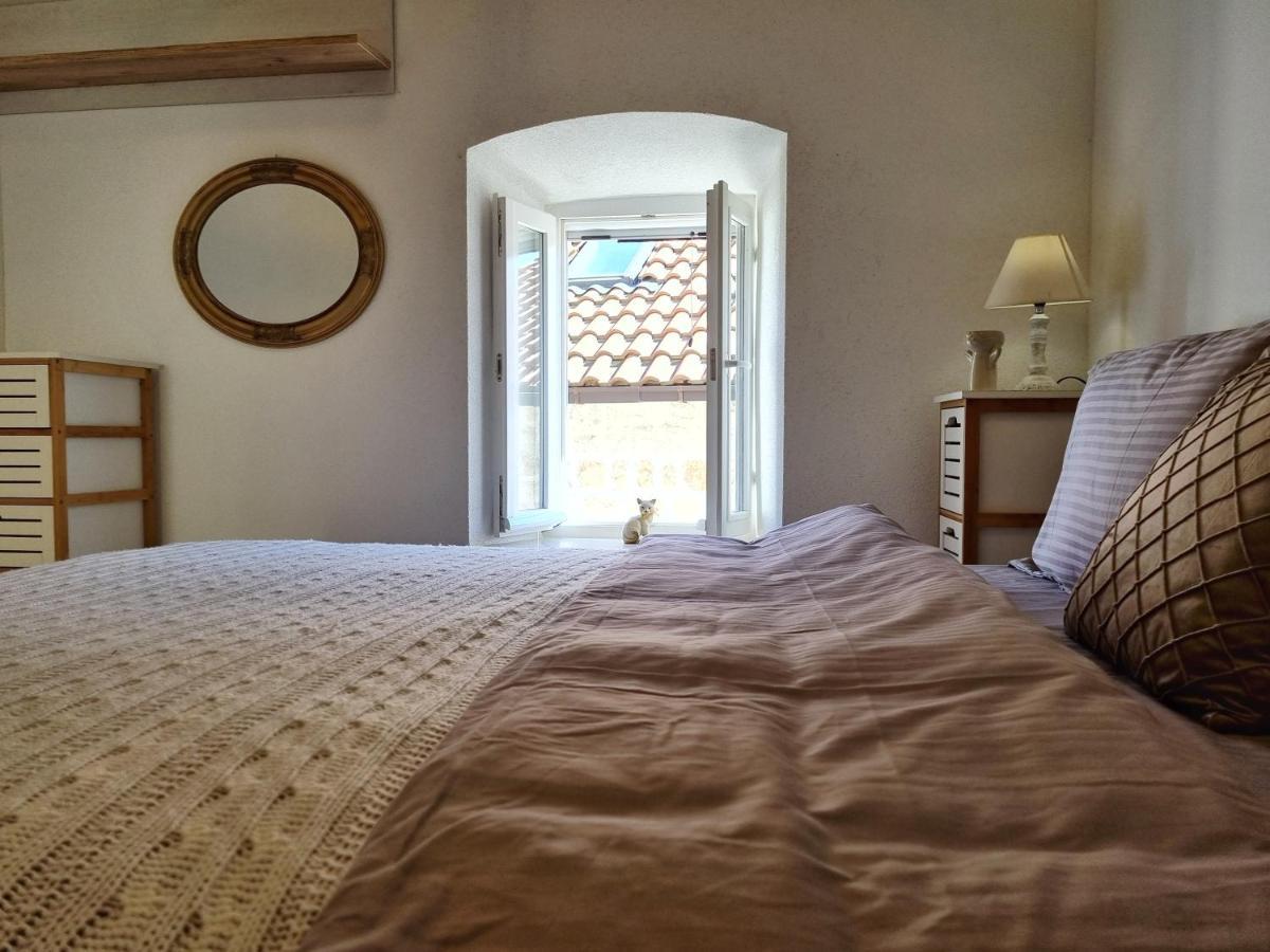 Veneto Apartment เปราสต์ ภายนอก รูปภาพ