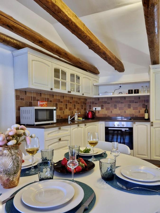 Veneto Apartment เปราสต์ ภายนอก รูปภาพ