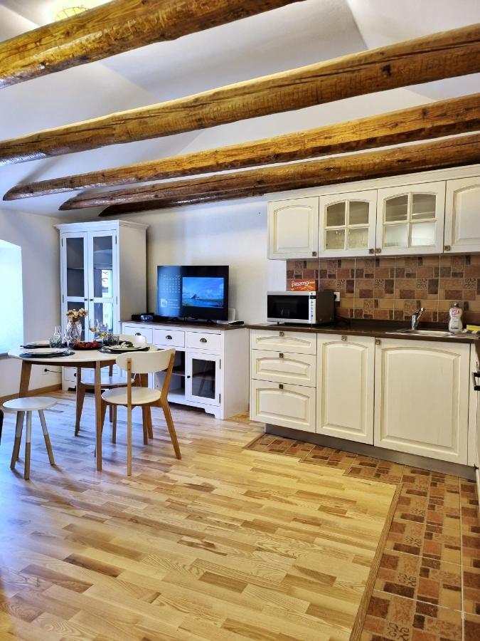 Veneto Apartment เปราสต์ ภายนอก รูปภาพ